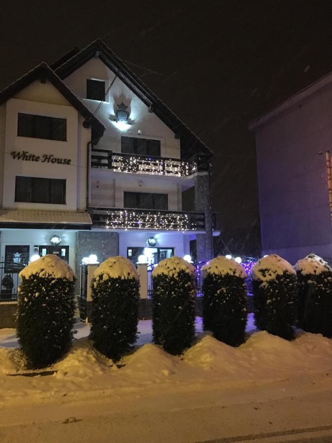 Hotel White House Făgăraş Exterior foto