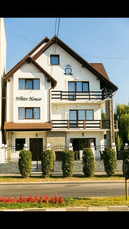 Hotel White House Făgăraş Exterior foto
